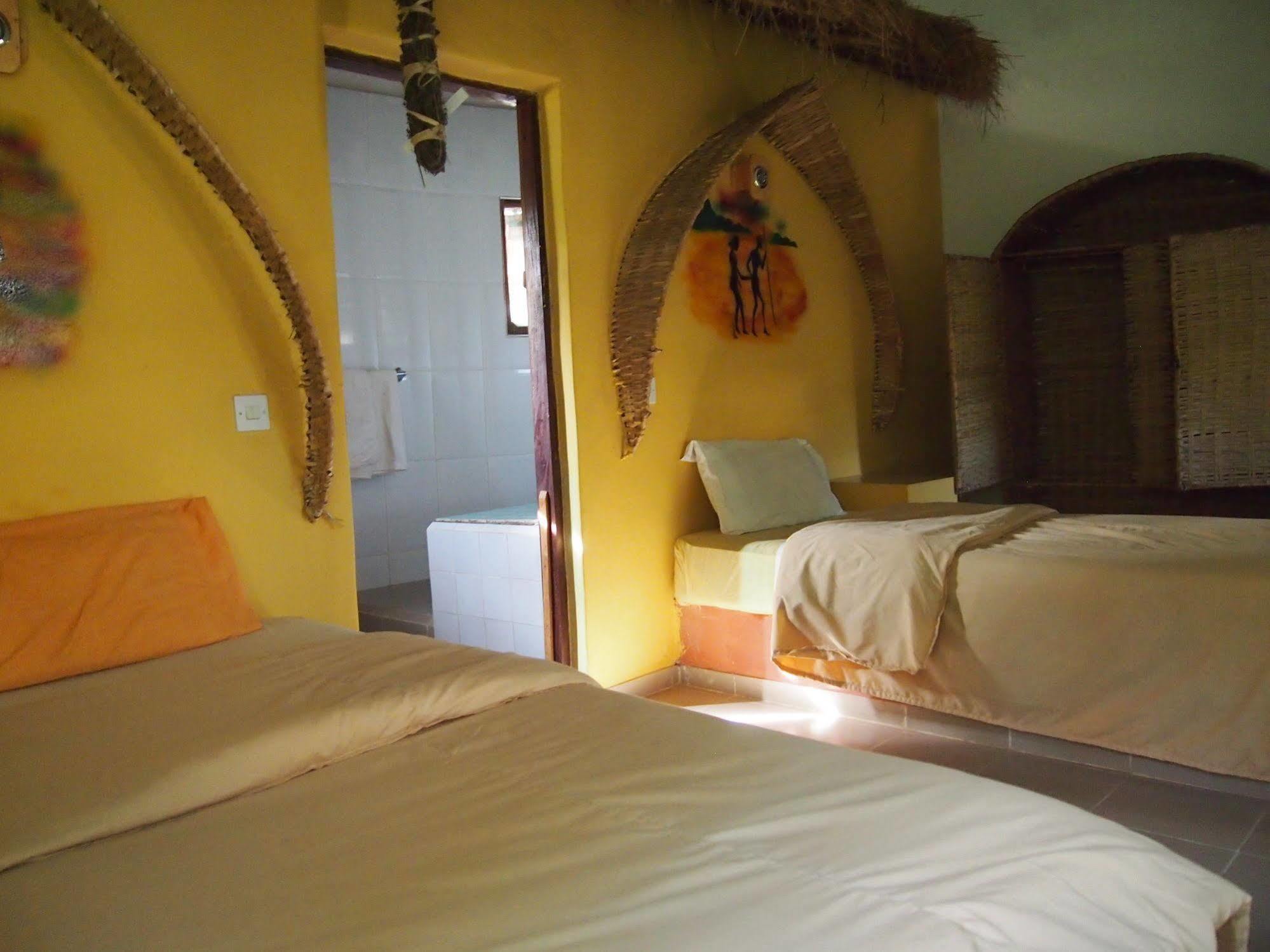 Footsteps Eco-Lodge Gunjur Zewnętrze zdjęcie